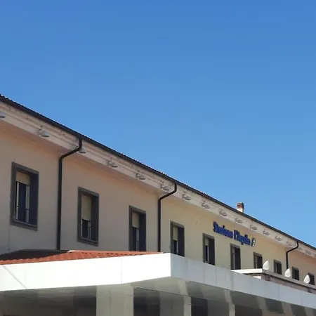 Porta Rivera Hotel LʼAquila