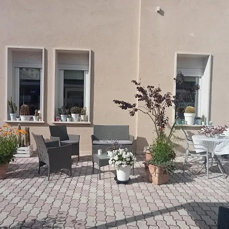Porta Rivera Hotel